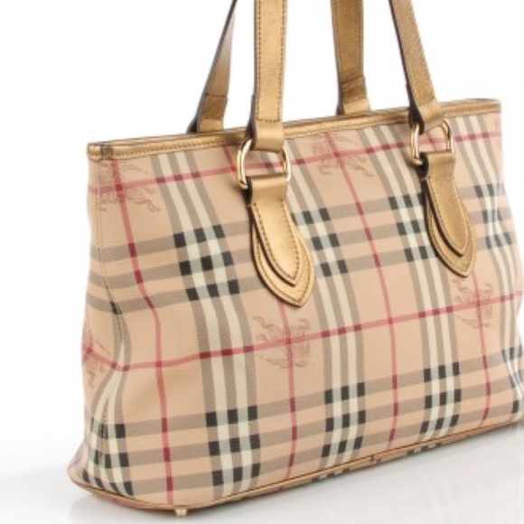 Classic Burberry Bag - Picture 4 of 8